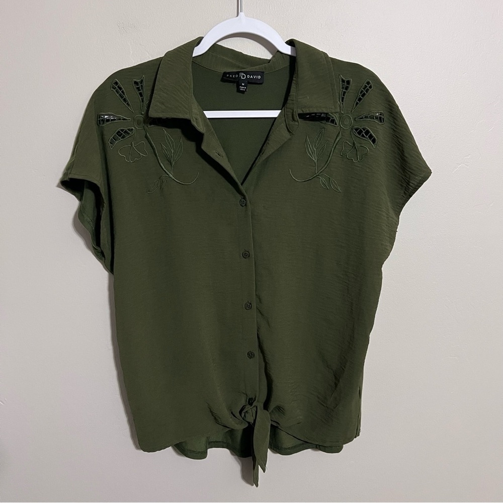 Fred David Olive Green Short Sleeve Button Up Blouse size medium